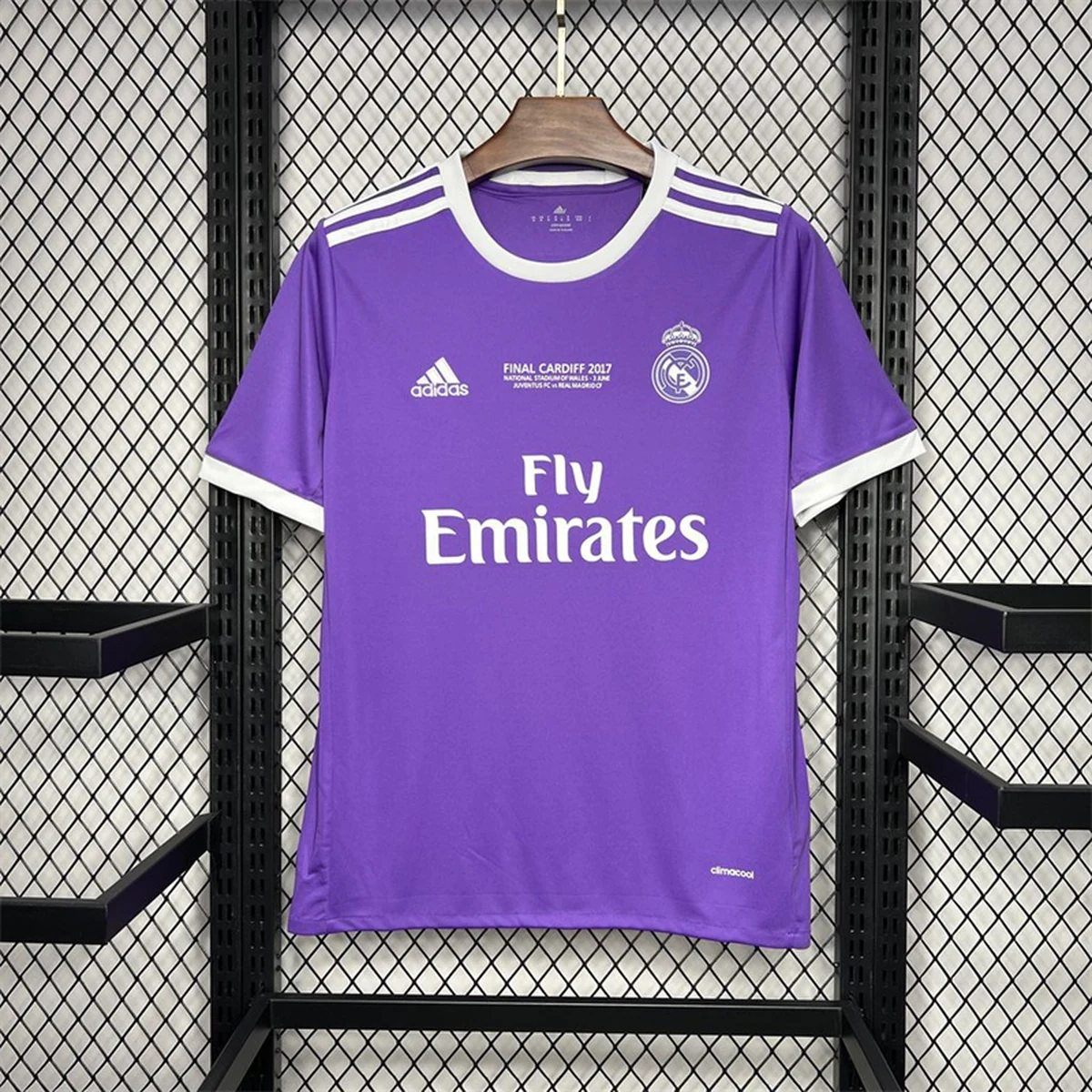 بلوزة ريال مدريد ريترو نهائي دوري الأبطال 2016/17 احتياطية