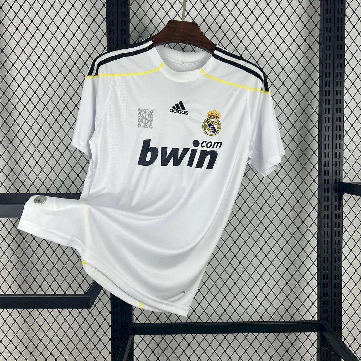 بلوزة ريال مدريد ريترو 2009/10 أساسية